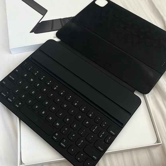 Smart Keyboard Folio - Picture 5 of 9